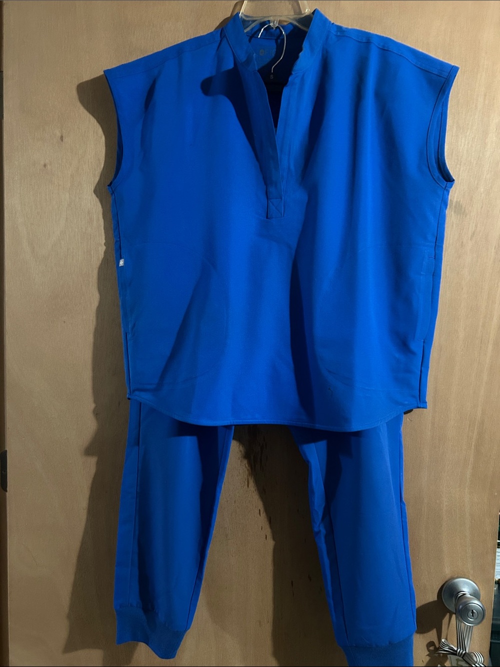 Figs Women's Royal Blue Track Pants & Sleeveless Top Set ( M&L)